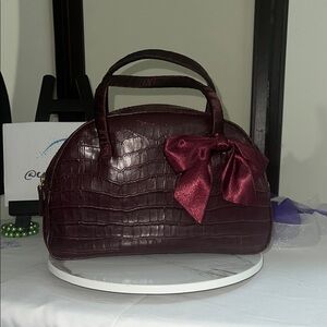 Victoria’s Secret Vintage Elegant Maroon Crocodile Pattern Cosmetic Bag w/ Bow